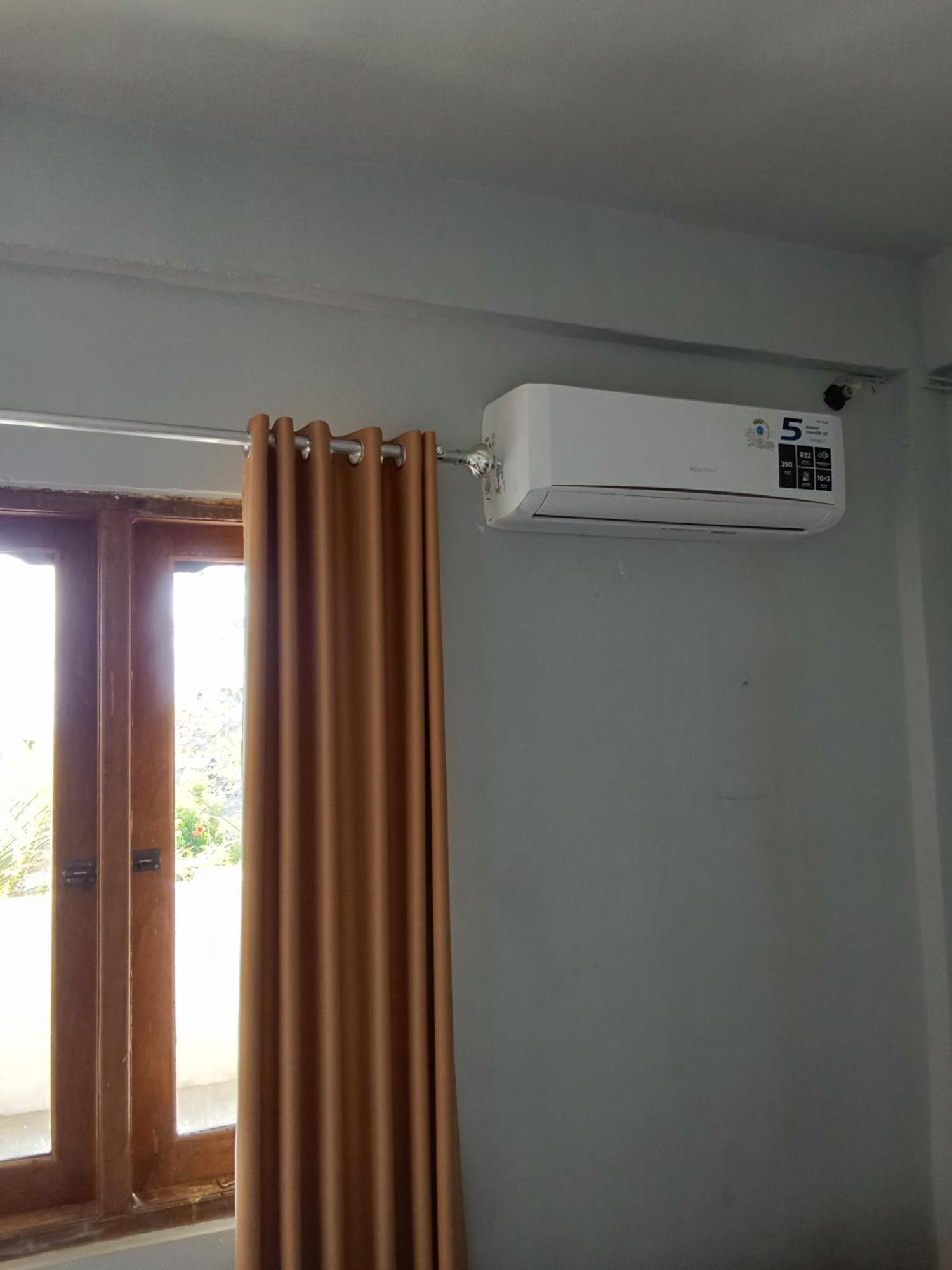 Feby'S Homestay Ekas Zimmer foto