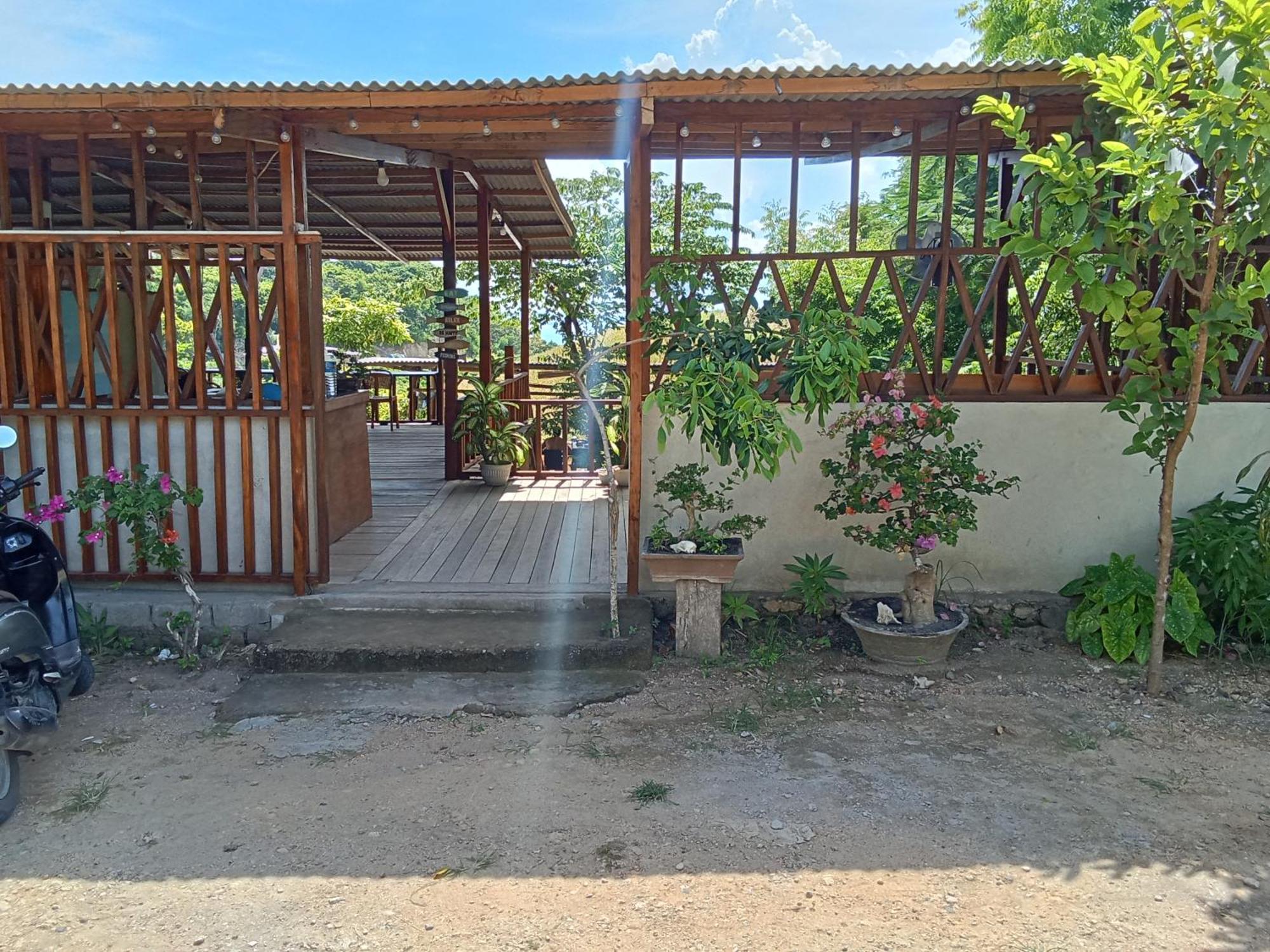 Feby'S Homestay Ekas Zimmer foto